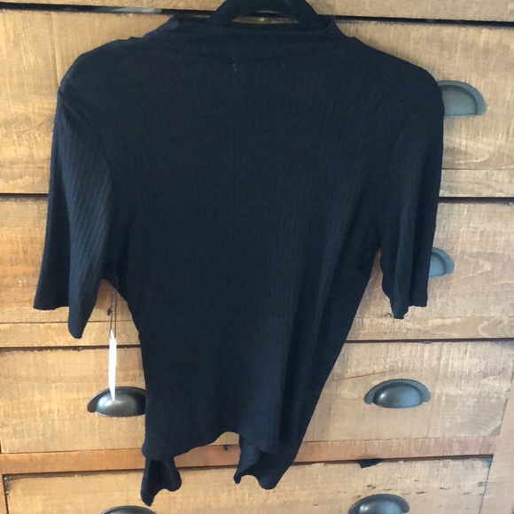 Black asymmetrical choker top - Picture 2 of 3